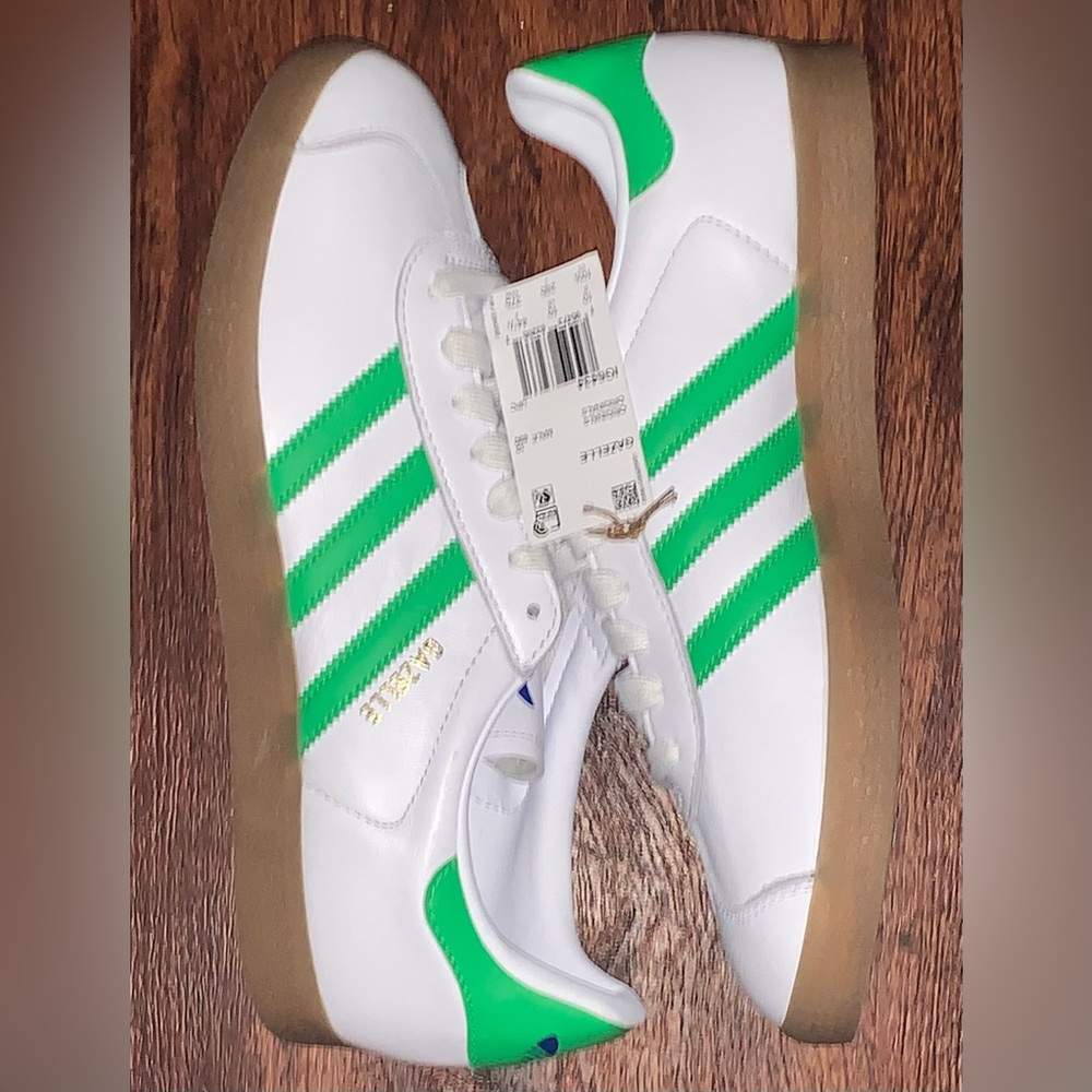 Adidas men size 10.5 - Picture 2 of 16